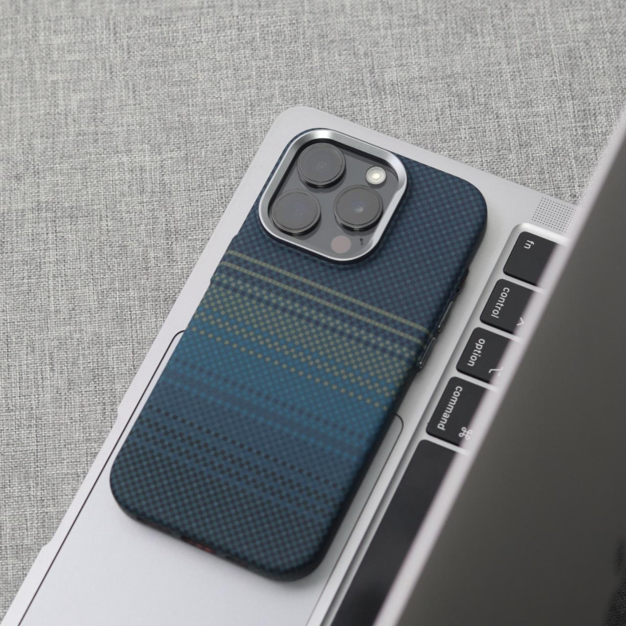 Scratch-resistant iPhone case with magnetic ring support