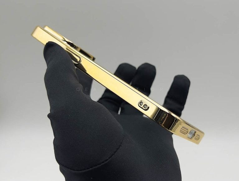 Clear iPhone case with vibrant metallic edge for a modern sleek look