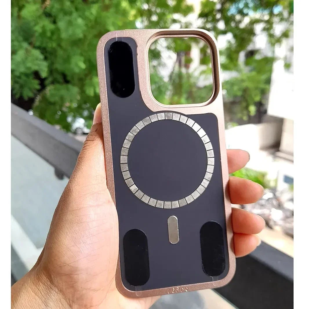 iPhone back plate designed for MagSafe use and anti-fingerprint comfort