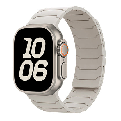 Click-to-fit Apple Watch strap designed for daily performance

