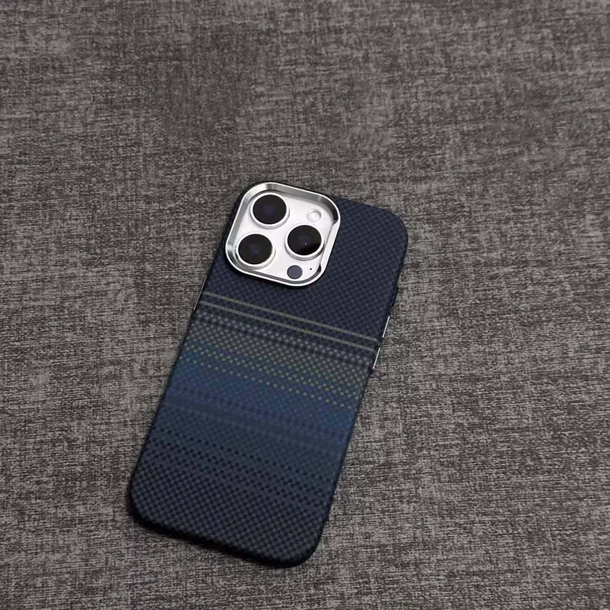 iPhone 15 MagSafe case with Pitaka inspired weave

