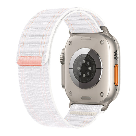 Lightweight Apple Watch band for 42mm–49mm large case sizes

