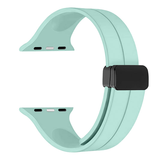 NeoMag Band on Apple Watch – magnetic buckle close-up

