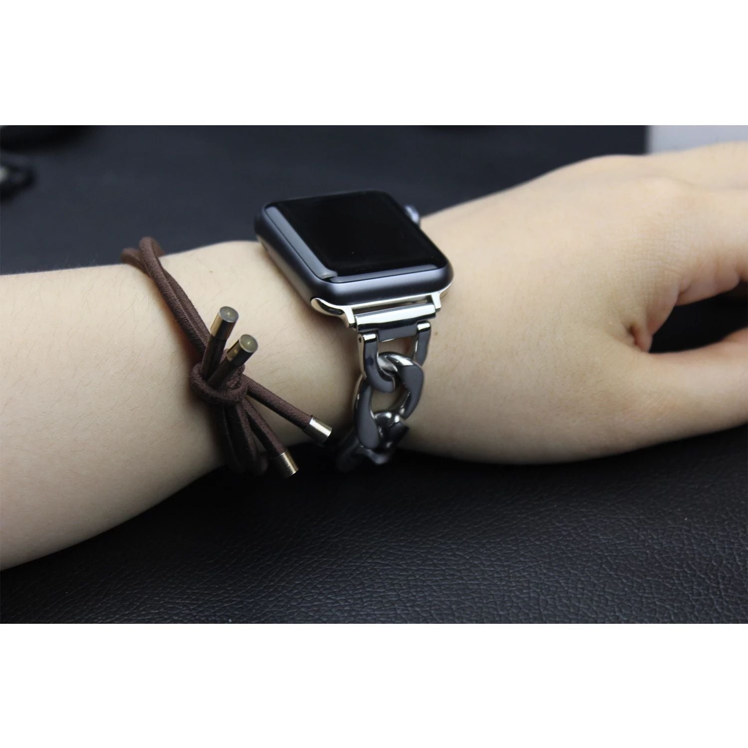 Apple Watch strap in glossy metal finish for 44mm and 45mm sizes

