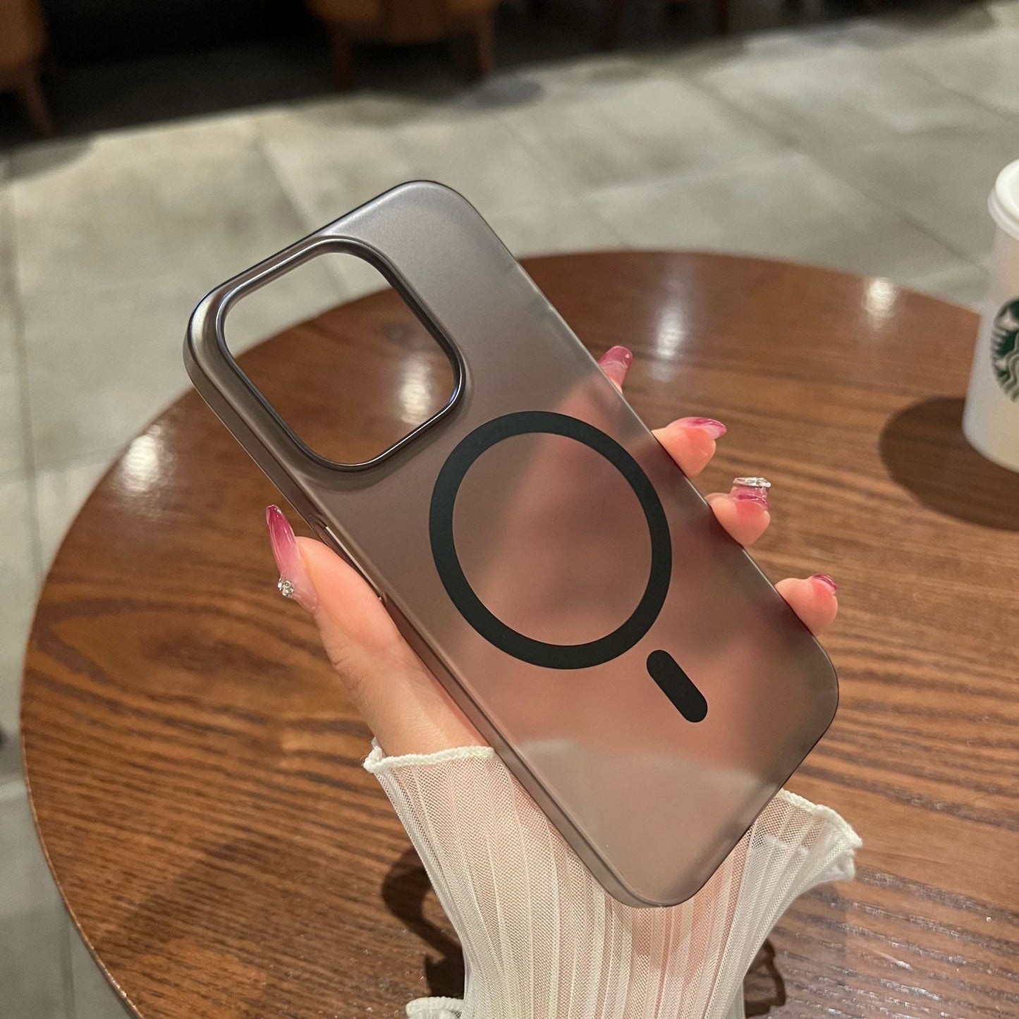 Anti-slip lightweight cover for iPhone with MagSafe support


