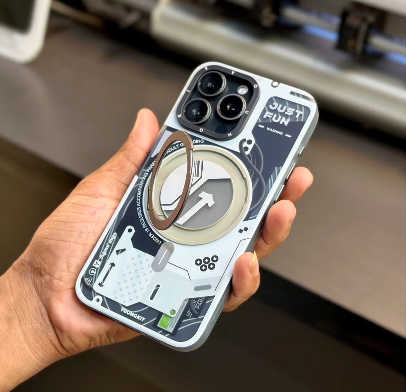 Youngkit TechShell Fusion Case with MagSafe