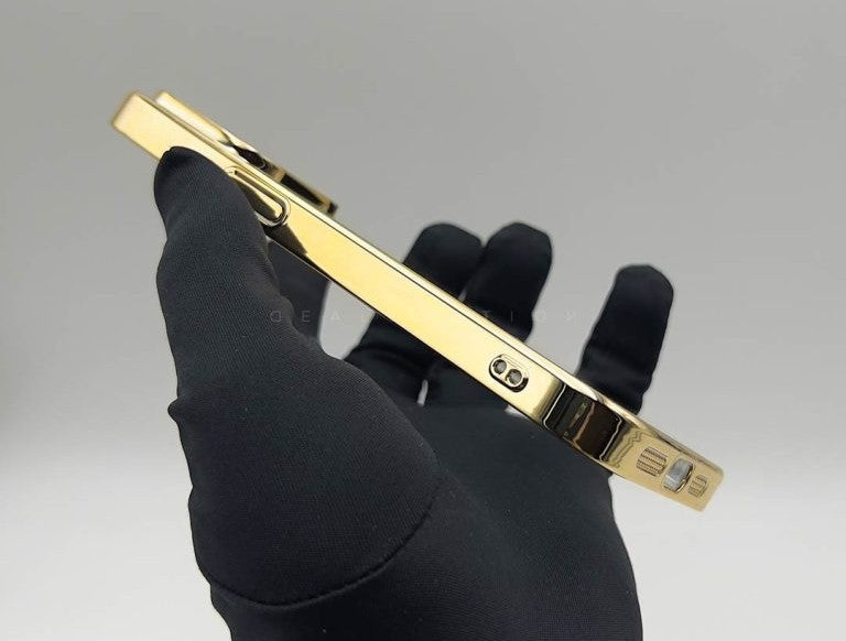 Clear iPhone case with vibrant metallic edge for a modern sleek look

