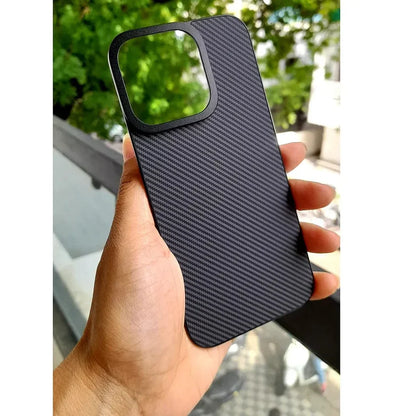 Frameless carbon-textured back cover offering ultra-light phone protection

